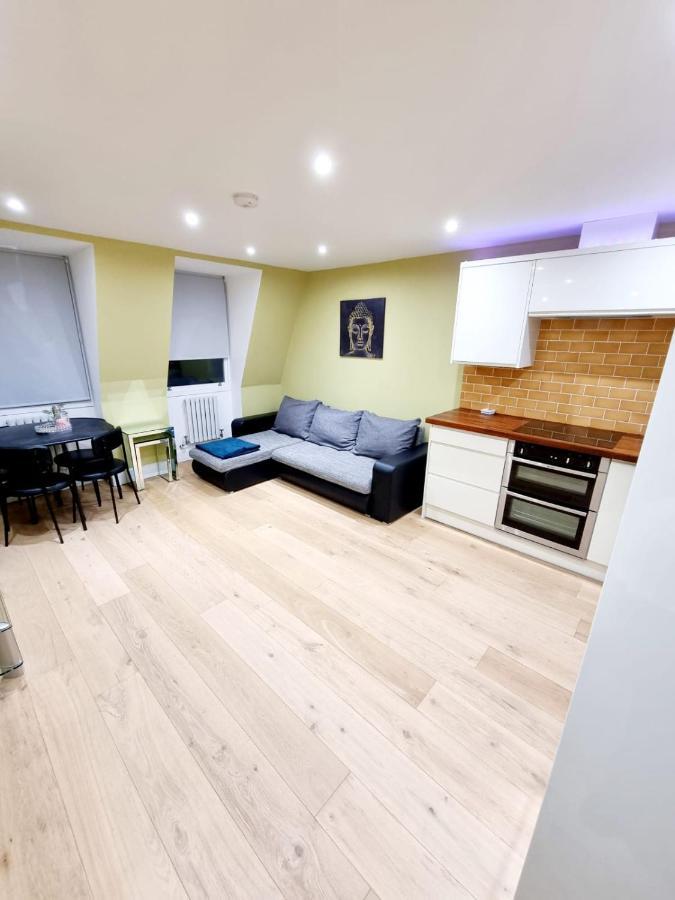 Stylish London Apartment With Terrace & Parking Dış mekan fotoğraf